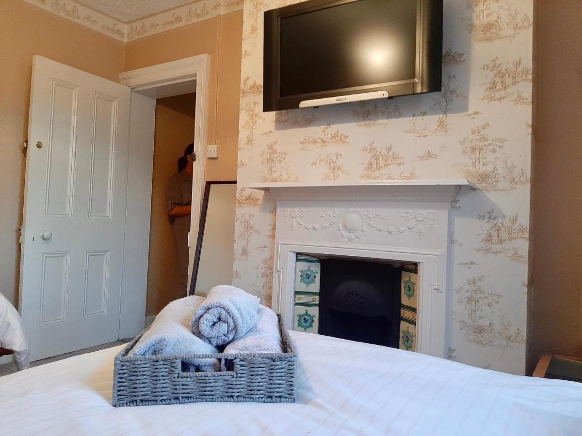 Railway Bar Apartment Poyntzpass Экстерьер фото